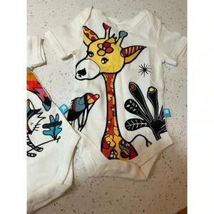 raising ace  bundle 2 artysy onesies giraffe fox size 3-6 months NWOT